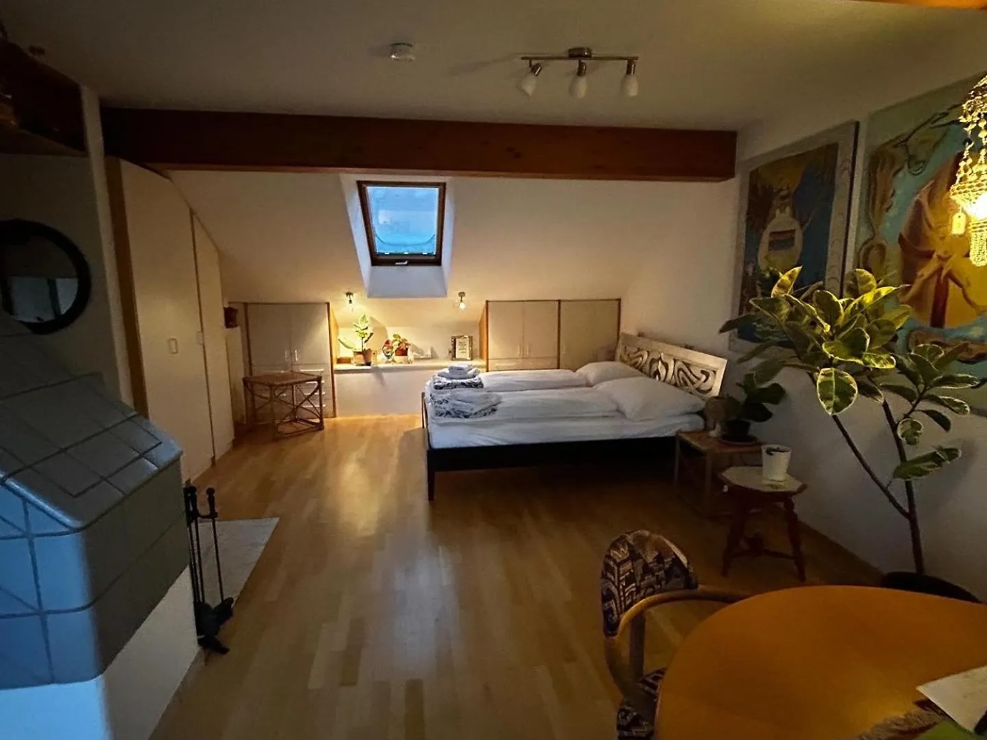Zentrales, Sonniges Appartement Im Herzen Von Graz Appartamento